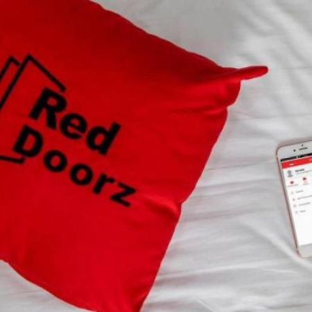 Reddoorz Syariah @ Ketintang Surabaya Hotel Eksteriør billede