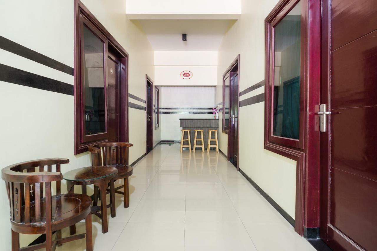 Reddoorz Syariah @ Ketintang Surabaya Hotel Eksteriør billede