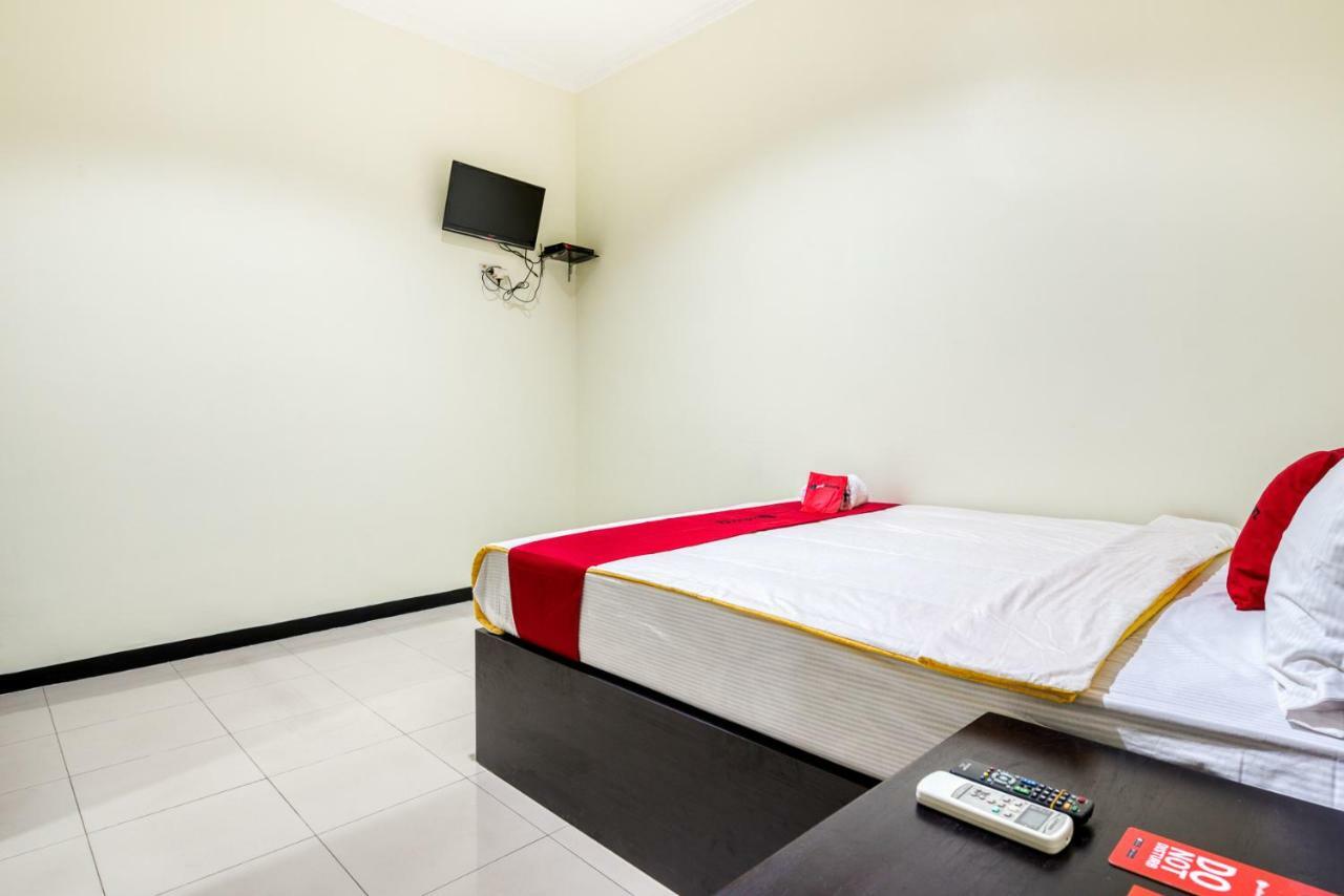 Reddoorz Syariah @ Ketintang Surabaya Hotel Eksteriør billede